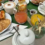 Bed & Breakfast D'aragon - Place De La Comedie -