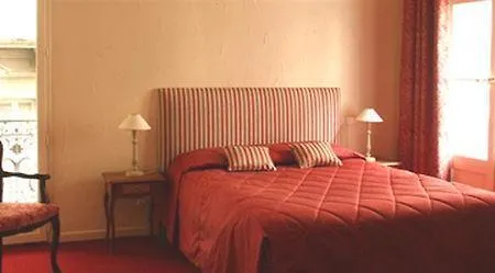 D'aragon - Place De La Comedie Hotel 3*