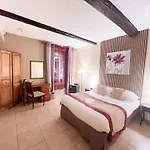 فندق مبيت وإفطار D'aragon - Place De La Comedie -