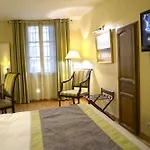 D'aragon - Place De La Comedie - 3*