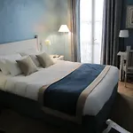 D'aragon - Place De La Comedie - 3*