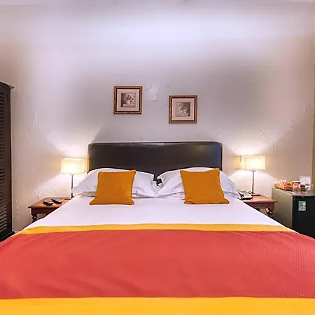 ベッド・アンド・ブレックファスト D'aragon - Place De La Comedie - 3*
