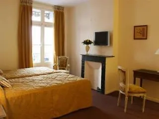 D'aragon - Place De La Comédie 3*