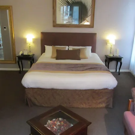 酒店 D'aragon - Place De La Comedie 3*