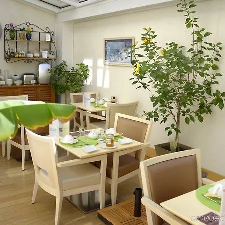 D'aragon - Place De La Comedie